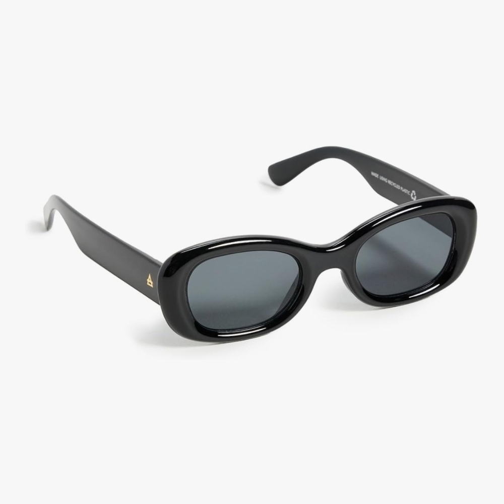 Elegant Black Rectangular Sunglasses